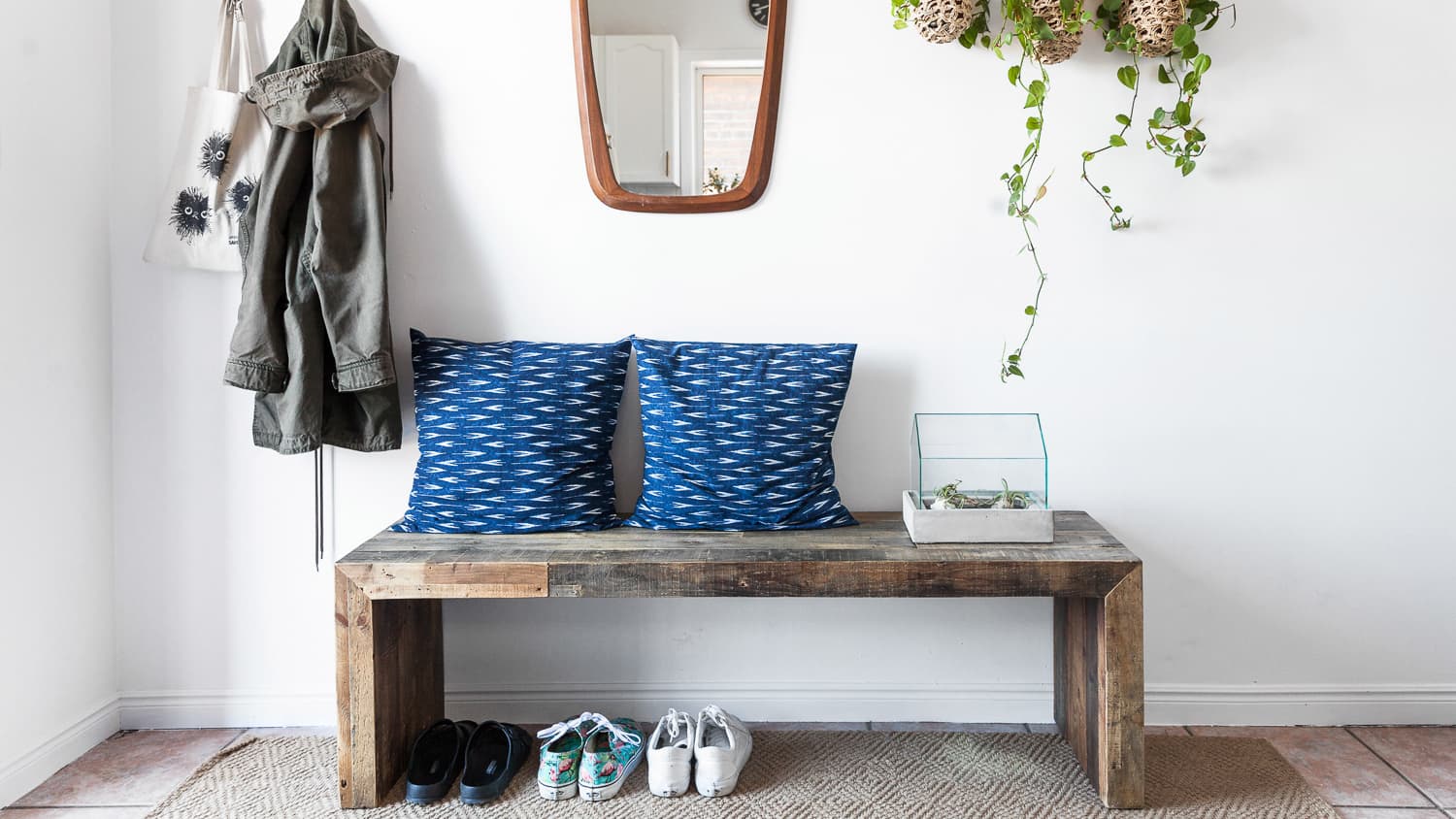 Entryway bench with pillows on sale